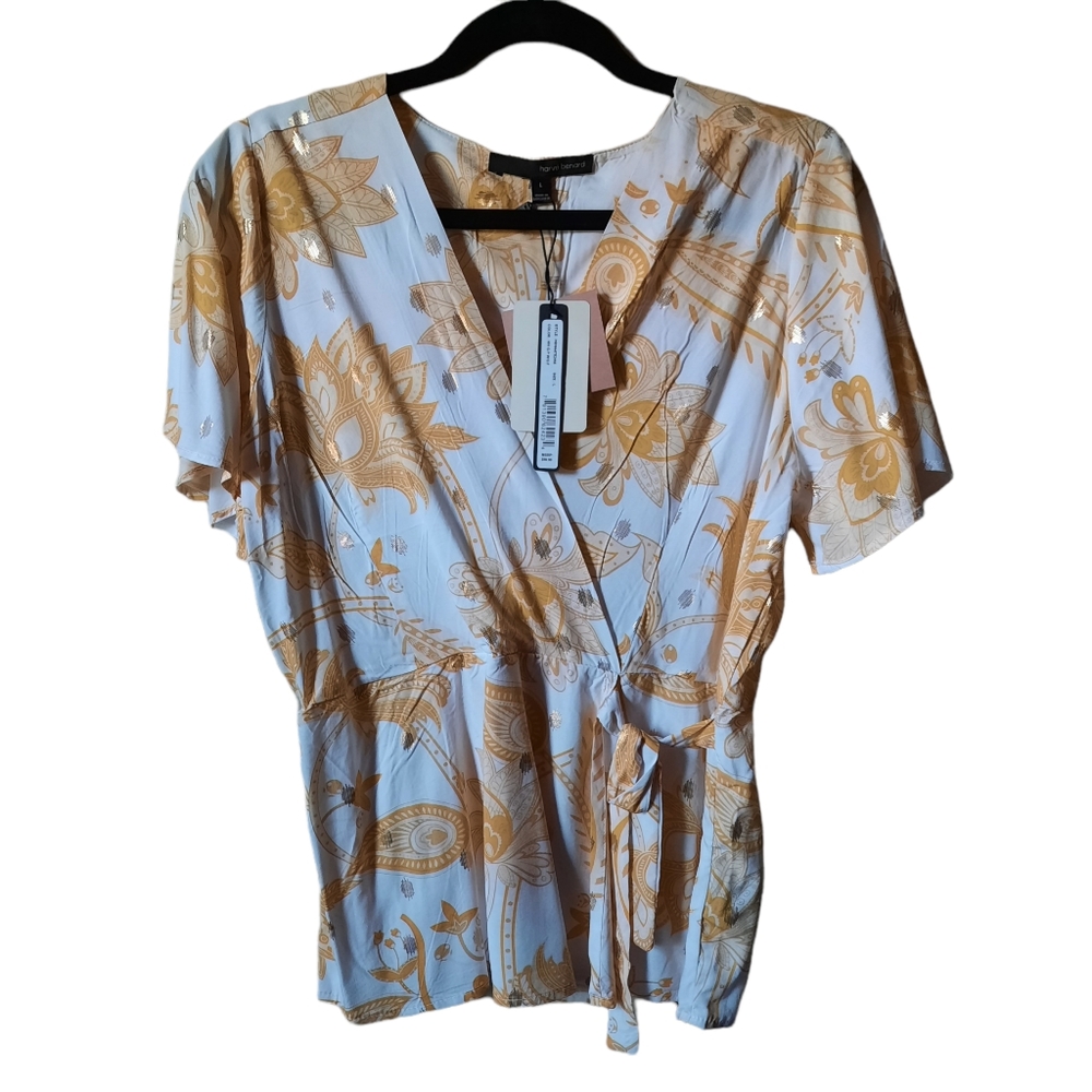 ❤️HARVE BENARD, size L ,woman blouse NWT, White and floral
